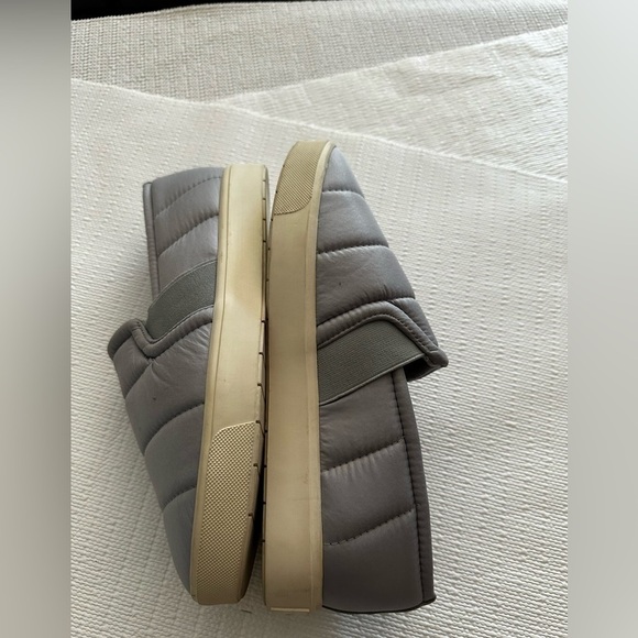Vince shoes Blair Quilted Slip On comfy Cross Trainer in Slate Grey 6.5 $200 - Picture 7 of 11